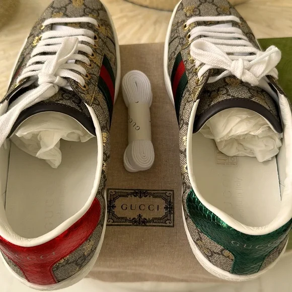 WOMEN'S (unisex) ACE GG SUPREME GUCCI SNEAKER WITH BEES - Picture 5 of 8